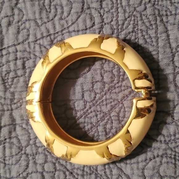 Gold And Cream Hinged Bracelet - Picture 1 of 4